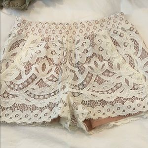 BCBG xxs lace shorts